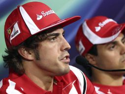 Fernando Alonso durante una conferencia de prensa junto con Felipe Massa previo al circuito de Monza. EFE  /