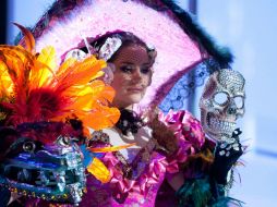 El 12 de septiembre es la final en Brasil, en la imagen Karin viste un traje inspirado en ''La Catrina''. AFP  /
