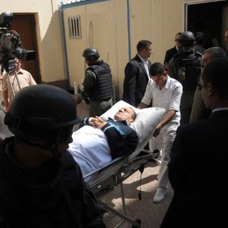 Manifestantes egipcios vuelven a emblemática plaza Tahrir