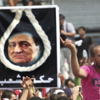 Jefe de consejo gobernante de Egipto testifica en juicio de Mubarak