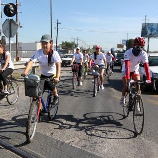 Pedalean en busca de alternativas en movilidad