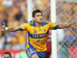 Mancilla se despacha con tres goles en la goleada de Tigres al Pachuca. MEXSPORT  /