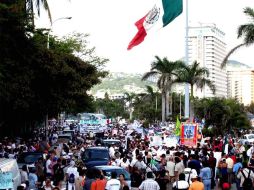 Cientos de guerrerenses salieron a marchar junto a la Caravana de Paz al Sur que encabeza Javier Sicilia. EL UNIVERSAL  /