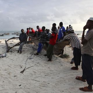 Al menos 193 muertos por naufragio de un ferry en África