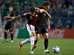 Una vez más, Guardado (D) hizo lo suyo al anotar el gol que cerraría el marcador 3-1. MEXSPORT  /