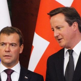 Medvédev y Cameron inician normalización de relaciones