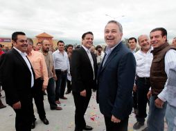 El gobernador Emilio González y demás autoridades durante la inauguración del Puente de Colón y Periférico. A. GARCÍA  /