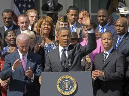 El mandatario envió al Congreso un proyecto de ley con la intención de crear empleos nuevos a un costo de 447 MMDD. AP  /