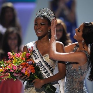 Leila Lopes, de Angola, se corona como Miss Universo 2011