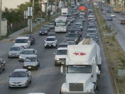 El tráfico en López Mateos se registra hastael puente Solectrón. ARCHIVO  /