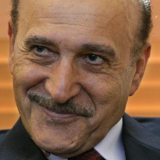 Suleiman comparece en juicio contra Mubarak