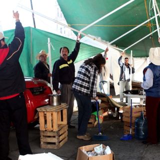 Tras retirar plantón del Zócalo, líder del SME rechaza fracaso