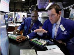 El mercado accionario sigue el ascenso de Wall Street, donde el Dow Jones reporta una ganancia de 0.30 por ciento. ARCHIVO  /