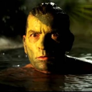 Charlie Sheen hace parodia de Apocalypse Now