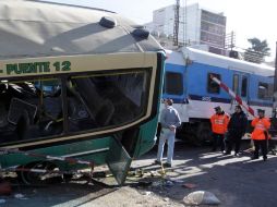Once personas murieron y 212 resultaron heridas en un choque eque involucró a dos trenes y un autobús en la capital argentina. EFE  /