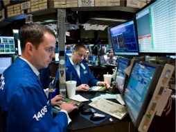 Wall Street por su parte, inicia jornada con incremento de 0.34 por ciento en su Dow Jones. ARCHIVO  /