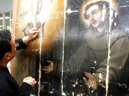 De los daños que presenta esta obra, De León explicó que son por exceso de humedad. EL UNIVERSAL  /