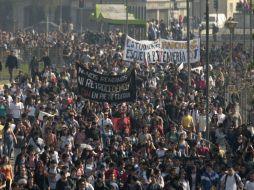 Los organizadores de la marcha mencionan que participaron en la manifestación alrededor de 30 mil personas. AP  /