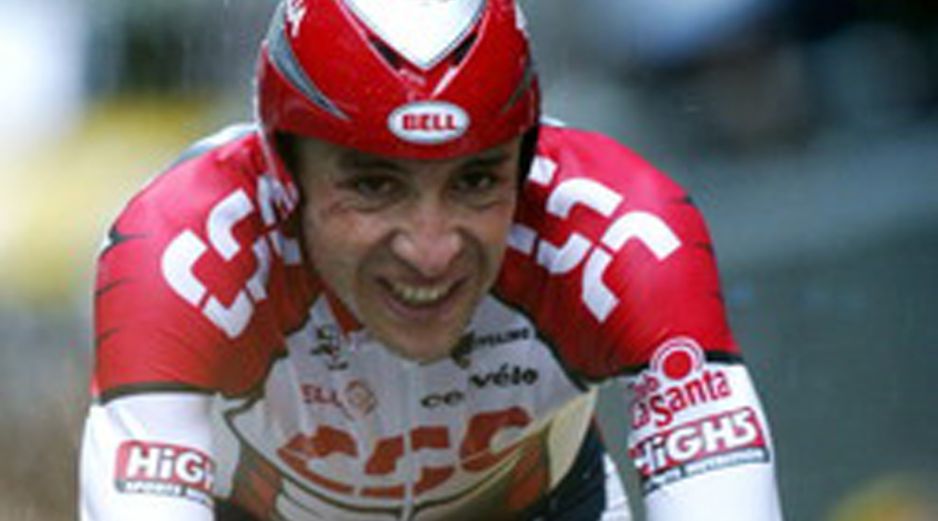 Sastre ha querido despedirse del público tras finalizar la Vuelta a España. AFP  /