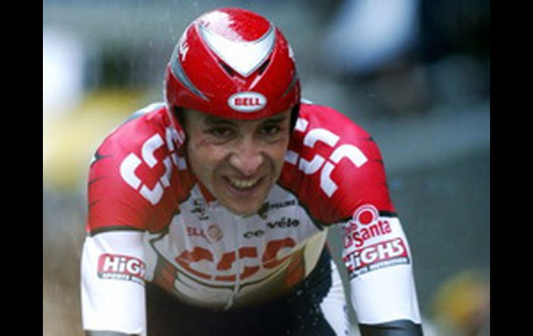 Sastre ha querido despedirse del público tras finalizar la Vuelta a España. AFP  /