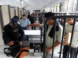 Establecen filtros para regular el paso de peatones a las plazas públicas del primer cuadro. M FREYRIA  /