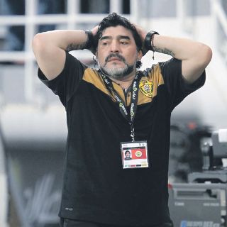 Nuevo escándalo: Batista demandará a Maradona