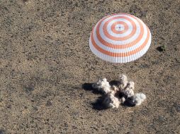 La nave rusa descendió en estepas de Kazajistán.AP  /