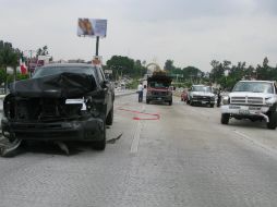 El accidente ocurrrió alrededor de las 11:00 horas de esta mañana; se vieron involucrados tres carros. M. PATIÑO  /