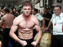 Alvarez, en su primera defensa, en junio, se impuso por  nocáut en el duodécimo asalto al también británico Ryan Rhodes. MEXSPORT  /