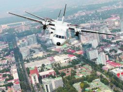 La Fuerza Aérea sorprende a civiles al incluir en el desfile dos aviones de fabricación italiana llamados “Spartan”. EL UNIVERSAL  /