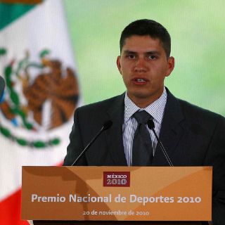 René Serrano recibirá lábaro patrio el viernes