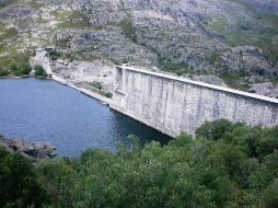 En este año se están rehabilitando 70 presas y se construyen cuatro más. ARCHIVO  /