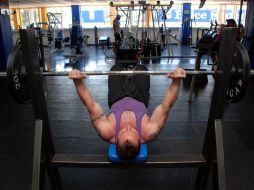 Con el fin de aumentar masa muscular o reducir de peso, las personas que acuden a los gimnasios recurren a los “suplementos”. A. MADERA  /