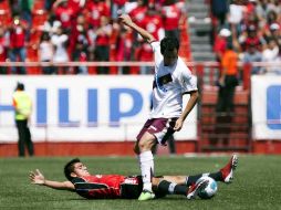 Las acciones en el partido entre Xolos y Estudiantes fueron muy disputadas. MEXSPORT  /