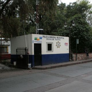 Incendian casetas de vigilancia en Torreón