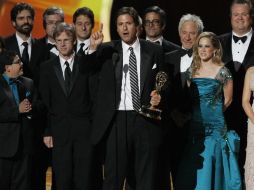 El productor ejecutivo Steve Levitan acepta el premio a la Mejor Serie de Comedia por ''Modern family''. REUTERS  /