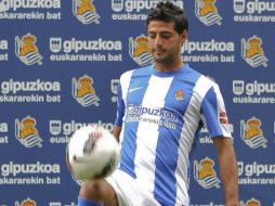 Por una lesión en su rodilla derecha, el delantero mexicano tampoco tuvo acción la jornada pasada. EFE  /