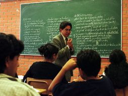 El Programa BEA es para personas mayores de 18 años que quieran estudiar el bachillerato. ARCHIVO.  /