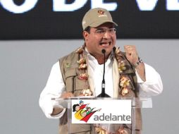 El gobernador de Veracruz, Javier Duarte, dijo que el nuevo delito evitará que circule información falsa. ARCHIVO  /