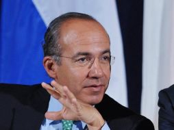 Calderón destacó que el año pasado en México se generaron más de 800 mil empleos. AP  /