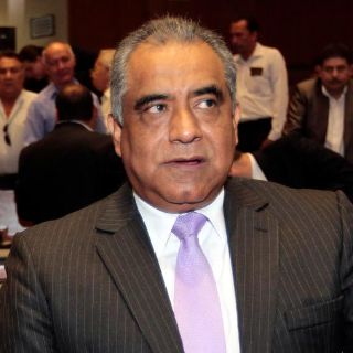 Gobernador se mordió la lengua, dice diputado Vargas