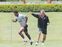 Jugadores como el hondureño Georgie Welcome al parecer no tendrán mucha cabida en el equipo de la ''Pájara''. E. BARRERA  /