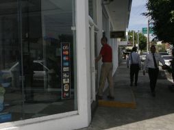 La sucursal bancaria afectada está ubicada en las calles 54 y Esteban a la Torre. O. RUVALCABA  /