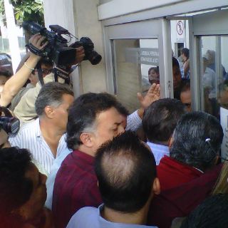 Vecinos de Tonalá vuelven a manifestarse frente a SCT