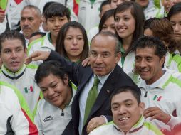 En una ocasión especial las delegaciones panamericana y parapanamericana fueron abanderadas en la misma ceremonia. AFP  /
