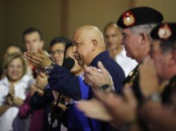 El presidente Hugo Chávez a su llegada de Cuba tras la cuarta y última sesión de quimioterapia. EFE  /