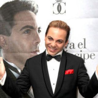 Ofrece Cristian Castro concierto lleno de romanticismo y nostalgia