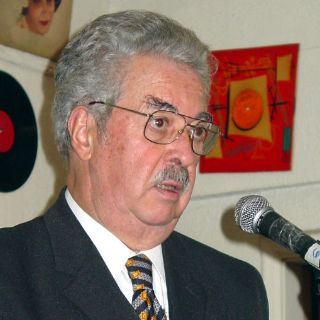 Fallece el escritor José Miguel Varas