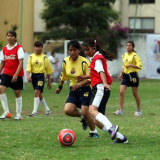 Dan la patada inicial de la Copa Coca Cola Intersecundarias
