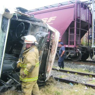 Fatal carrera contra el tren